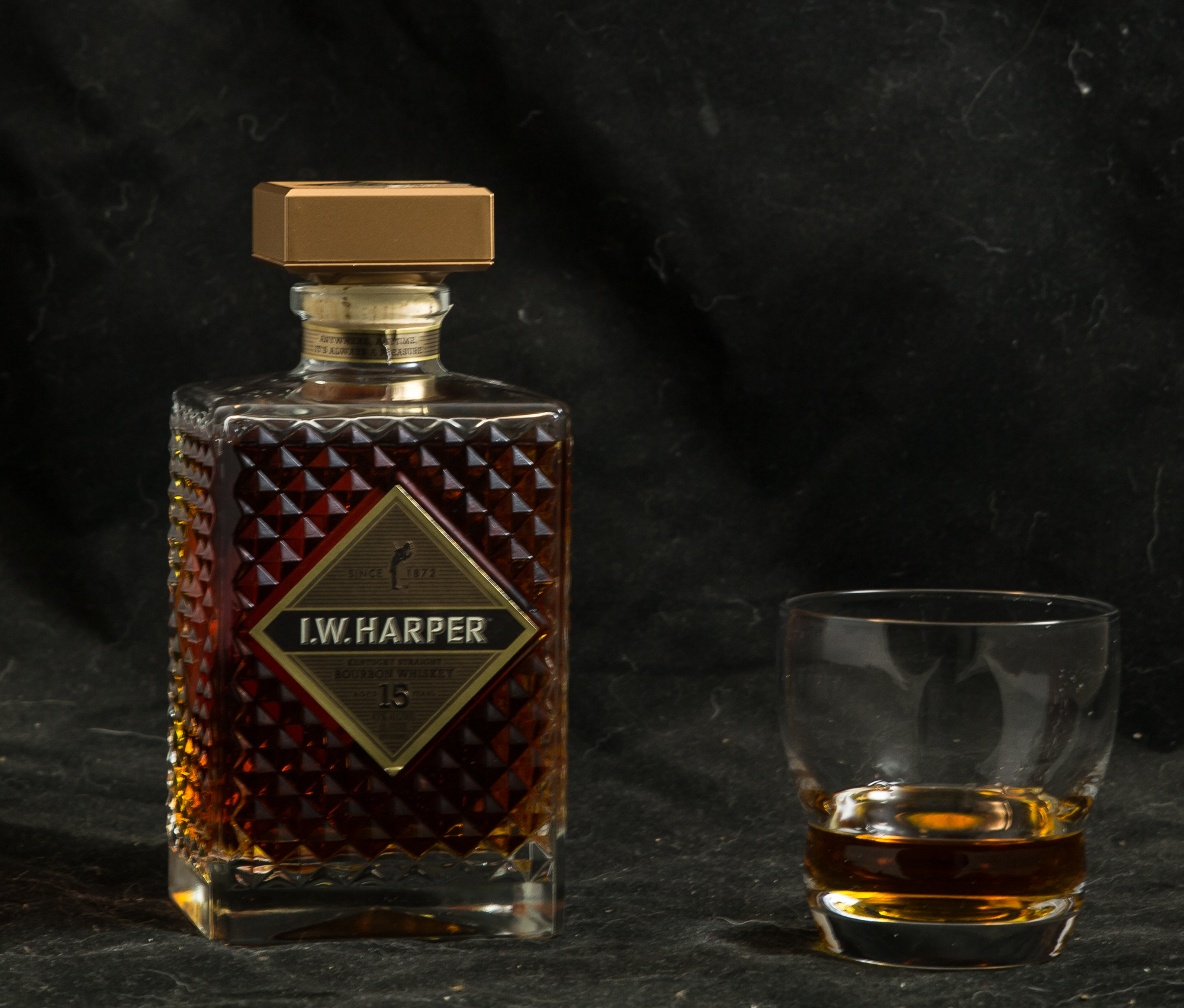 I.W Harper Kentucky Straight Bourbon Whiskey